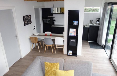 Sint Maartensvlotbrug House | Contemporary, completely renovated 5-person bungalow, furnished according to the latest trends near the beach, sea, woods and dunes. Free WiFi and pet welcome.