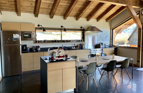 Verchaix Ski Chalet | Contemporary chalet for 10 people
