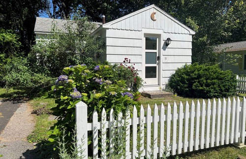 Westerly Cottage | Contemporary Cottage