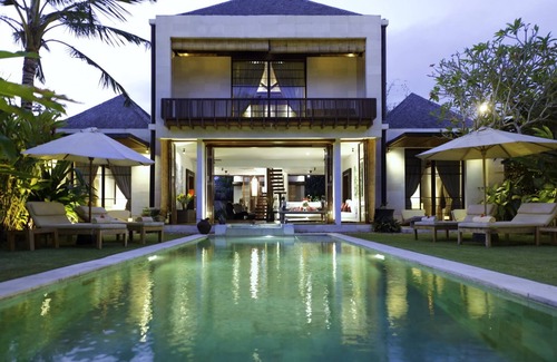 Ketewel Villa | Contemporary design mixed with traditional Javanese villa, Ketewel