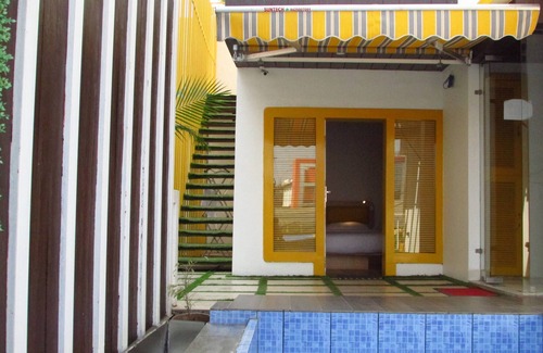 Bhopal House | Contemporary designed, ultra comfortable Beds & Rooms at the center of Bhopal