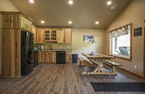 Conover House | Contemporary dog-friendly cabins with hot tub, fireplaces, patios, & game room