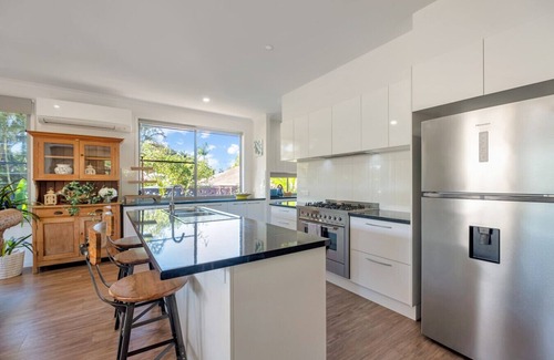 Mudjimba Apartment | Contemporary Home in the Heart of Mudjimba