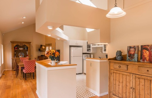 Copake House | Contemporary Lakefront, Ski, Tennis and Boat Cozy 3 Bedrooms