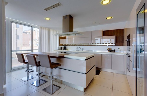 Sliema Apartment | Contemporary, Lux Apart Valletta and Harbour Views