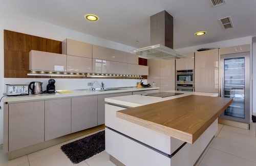 Sliema Apartment | Contemporary, Lux Apart Valletta and Harbour Views