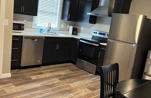 Unionville House | Contemporary Main Street House