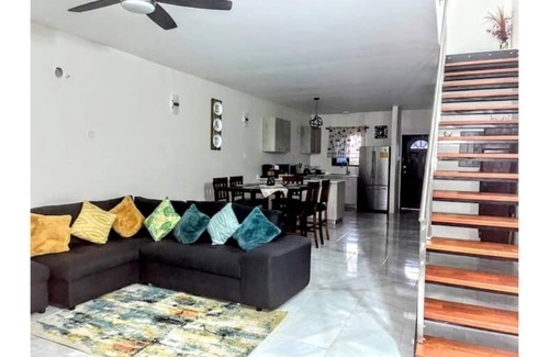 Sumiya Villa | Contemporary Mexican Oasis