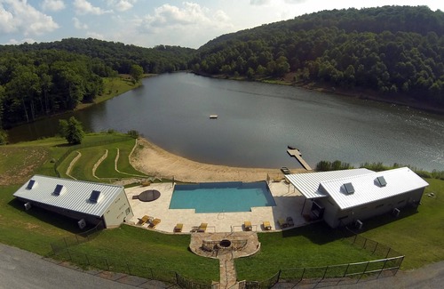 Meadow Bluff House | Contemporary Mountain Home and Estate