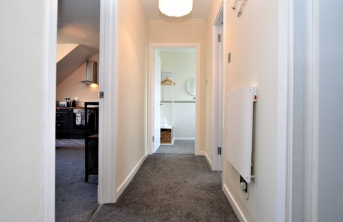 Kilmun Apartment | Contemporary one bedroom apartment, town location