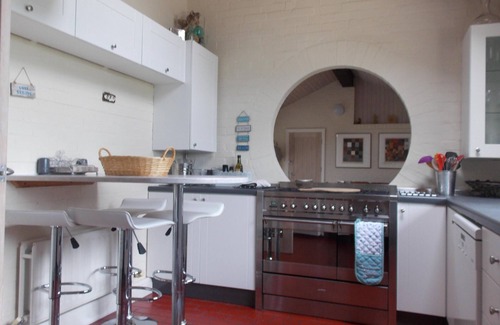 Kilgetty House | Contemporary, spacious 5* Tenby/Saundersfoot