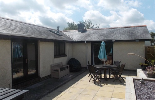 Kilgetty House | Contemporary, spacious 5* Tenby/Saundersfoot