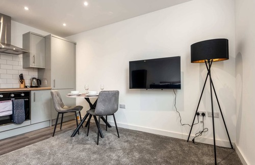 Rotherham Apartment | Contemporary Studio Apartment in Central Rotherham