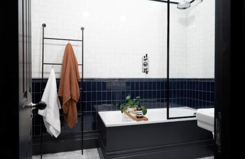Angel Apartment | Contemporary Studio - minutes from Angel Tube St.