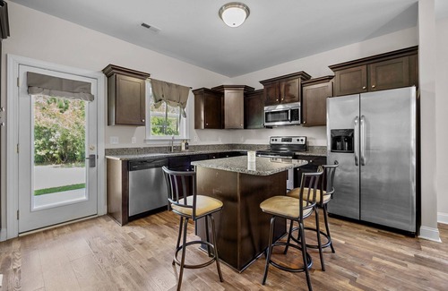 Piney Green House | Contemporary Townside Retreat