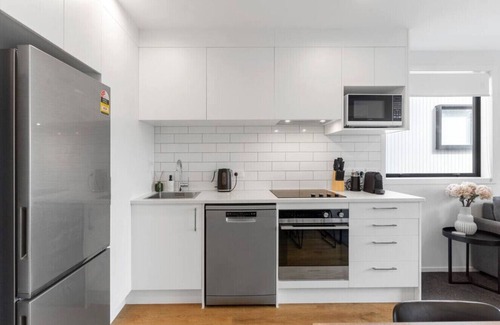 Auckland House | Contemporary Urban Retreat