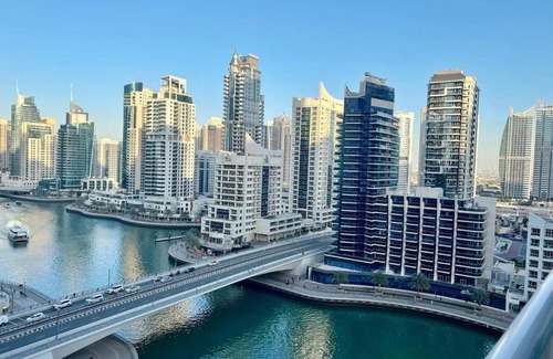 Dubai Marina Apartment | Continental Tower, Dubai Marina - Bright & Elegant 1 Bedroom
