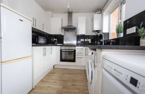 Bradley Stoke House | Contractor’s Haven in Patchway