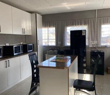 Mahikeng House | Contractors Accommodation at pio guest house