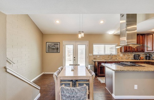 Holiday Shores House | Convenience By the River: Bullhead City Townhome!