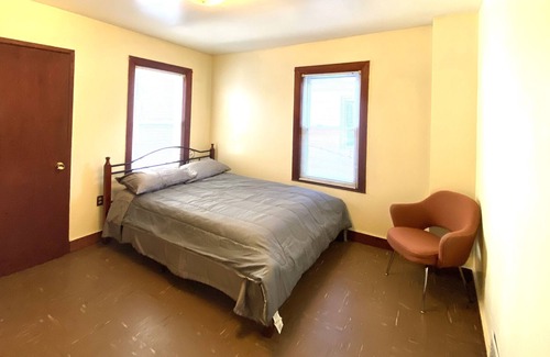 Malden House | Convenience location easy connect to MIT, Boston downtown, outlet and much more