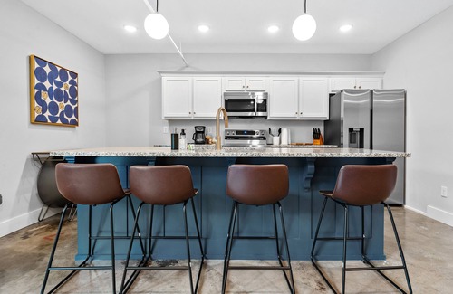 Chattanooga Condo | Convenient 2 bedroom on Main St