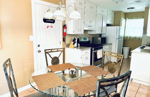 Johnson House | Convenient, and Clean Home 1BR