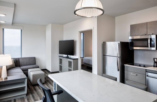 Fitzsimons House | Convenient Location for Your Aurora Extended Stay or Weekend Getaway