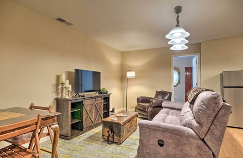 Groveland House | Convenient Unit w/Fire Pit ~ Half-Mi to Lake!