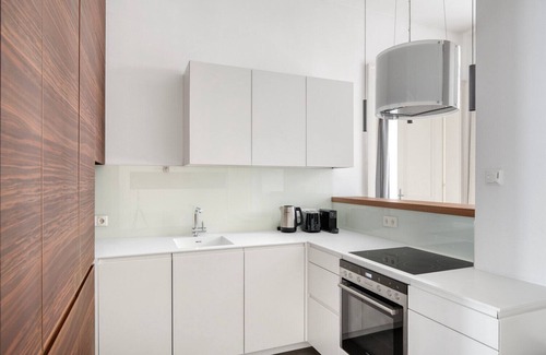 Wieden Apartment | Convenient Wieden 2BR, Fully Furnished, by Blueground