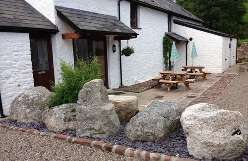 Dol-y-Gaer House | Converted Barn situated on a working hill farm in the Brecon Beacons, Wales