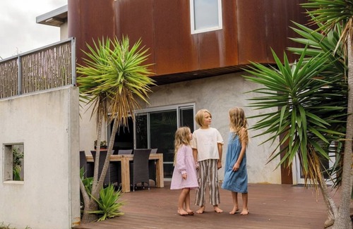 Gracetown House | Cooinda - sweeping ocean views, walk to beach