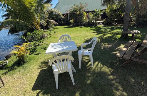 Cook's Bay House | Cook’s Bay Beach bungalow