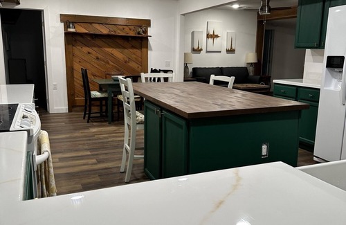 Inglis Cottage | Cookies Cottage , 3 bedroom 2 bath cottage