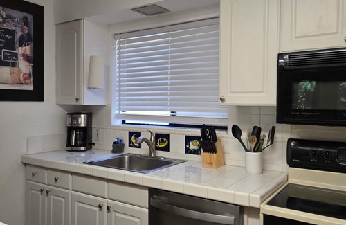 Maalaea Condo | Cool 1BD Entire Condo On The Beach in Maalaea Harbor