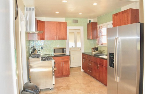 Point Loma Heights House | Cool, Big Beach House * air conditioning-dog friendly, close to beach -nice!