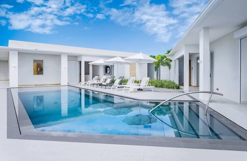 Deanes Villa | Cool Breeze by Blue Sky Luxury
