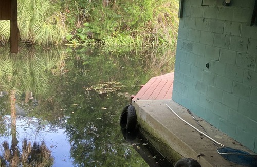 Chassahowitzka House | COOL CHAZ Waterfront River Rental-4Kayaks-1Canoe-2docks-boathouse