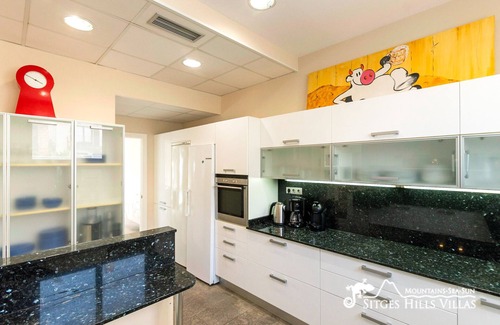 Vallpineda Villa | Cool & Modern Villa Giovanna with A/C & Sea Views