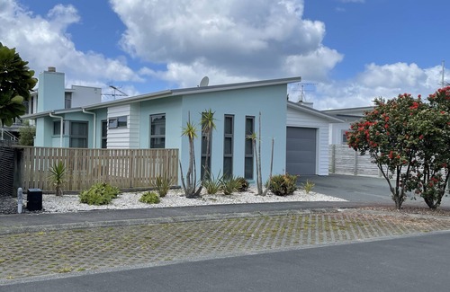 Omaha House | Cool Waters is perfect for family holidays!