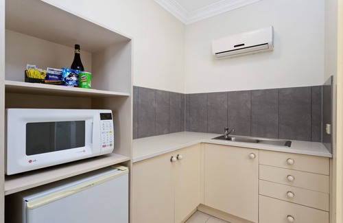 Acacia Ridge Hotel | Coopers Colonial Motel