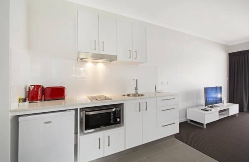 Cooroy Hotel | Cooroy Luxury Motel Apartments Noosa