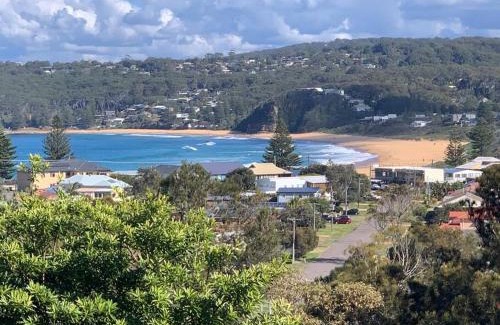 Copacabana House | Copa Beach Vista (Stunning Beach & Ocean Views, Walk to Beach)