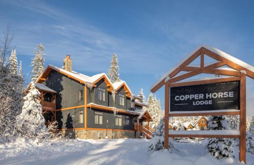 Golden Cabin | Copper Horse Lodge