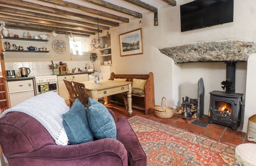 Beddgelert Cottage | COPPER MINERS COTTAGE, pet friendly in Beddgelert, Eryri (Snowdonia)