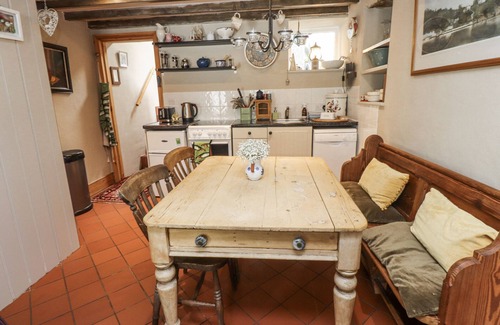 Beddgelert Cottage | COPPER MINERS COTTAGE, pet friendly in Beddgelert, Eryri (Snowdonia)