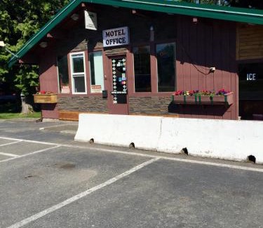 Terrace Hotel | Copper River Motel