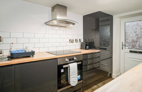 Doncaster Apartment | Coppergate Mews apartment No1, stylish city 2-bedroom ground floor apartment