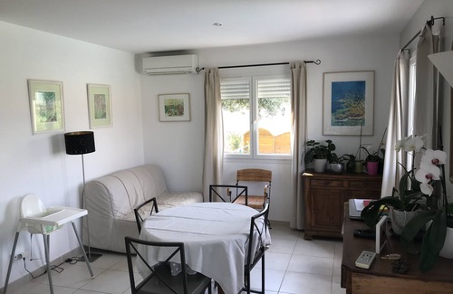 Cournonsec House | Coquette Maison Avec Piscine à 20 min de la mer