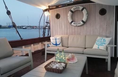 Sulina Boat Rental | Corabia Santa Marina